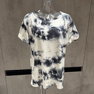 First Love Monochrome Tie-Dye Short Sleeve Tee